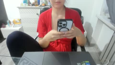 Snapshot of angel_lee__ chatting on 01-10-25, 12:04 angel_lee__ online show from 01-10-25, 12:04