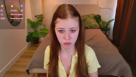 Snapshot of angel_mp3 chatting on 05-28-26, 11:18 Mary online show from 05-28-26, 11:18