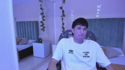 Snapshot of angel_of_sinn chatting on 04-09-26, 05:40 angel_of_sinn online show from 04-09-26, 05:40