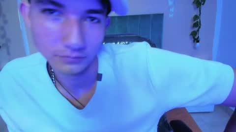 Snapshot of angel_of_sinn chatting on 04-11-26, 05:12 angel_of_sinn online show from 04-11-26, 05:12