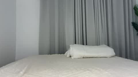 Snapshot of angel_petite07 chatting on 08-02-26, 12:20 angel_petite07 online show from 08-02-26, 12:20
