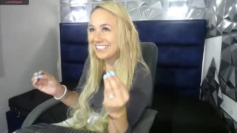 Angel online show from 04-16-26, 03:57