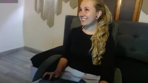 Angel online show from 05-10-26, 11:48
