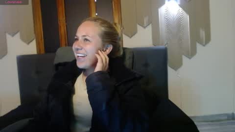 Angel online show from 05-11-26, 04:04