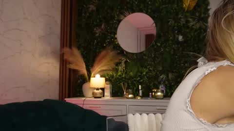 Anysia online show from 02-10-26, 05:33