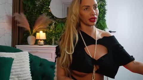 Anysia online show from 02-19-26, 05:36