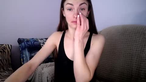 Snapshot of angel_zoe77 chatting on 10-29-25, 09:44 Zoe online show from 10-29-25, 09:44