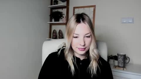 Angela online show from 02-17-26, 06:32