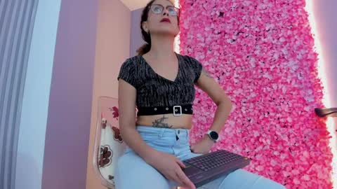 A N G E LA.  online show from 01-11-25, 10:19