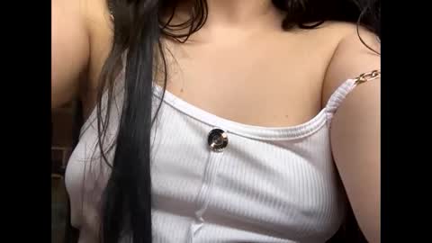 Snapshot of angela_lexxy chatting on 11-11-25, 02:11 call me lexxy online show from 11-11-25, 02:11