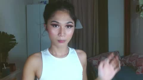 Snapshot of angela_mccollins chatting on 02-09-25, 03:22 angela online show from 02-09-25, 03:22