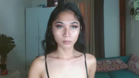 Snapshot of angela_mccollins chatting on 02-13-25, 10:54 angela online show from 02-13-25, 10:54