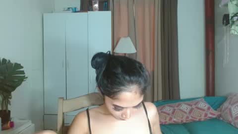 Snapshot of angela_mccollins chatting on 02-14-25, 02:07 angela online show from 02-14-25, 02:07