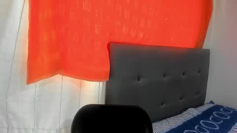 angela_nix online show from 10-23-25, 03:11