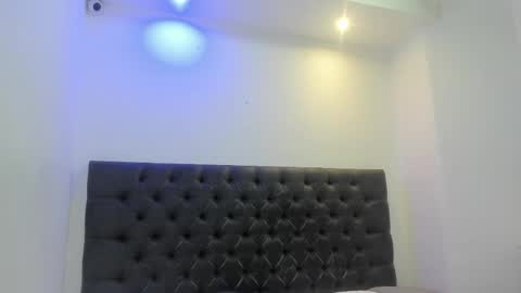 Snapshot of angela_rendon chatting on 05-23-26, 11:03 angela_rendon online show from 05-23-26, 11:03
