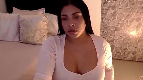 Angela online show from 09-15-25, 07:47