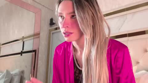 angela_white22 online show from 05-05-26, 07:11
