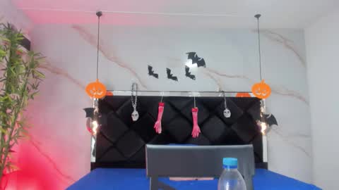 Snapshot of angelaa_cute chatting on 10-23-25, 12:15 ANGELA online show from 10-23-25, 12:15