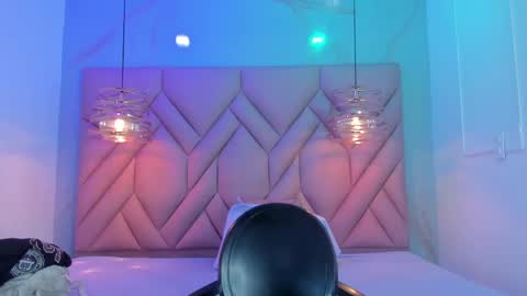 Snapshot of angelaa_cute chatting on 06-08-26, 12:05 ANGELA online show from 06-08-26, 12:05