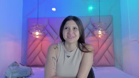 Snapshot of angelaa_cute chatting on 06-12-26, 12:15 ANGELA online show from 06-12-26, 12:15