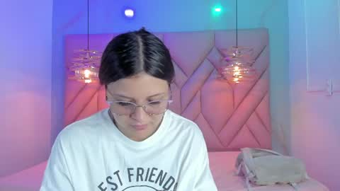 Snapshot of angelaa_cute chatting on 06-13-26, 12:03 ANGELA online show from 06-13-26, 12:03