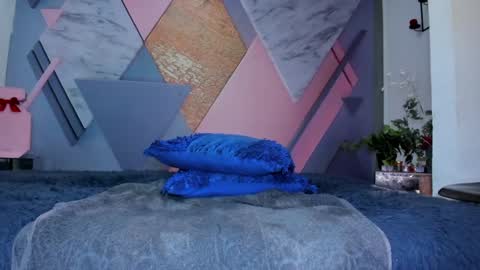 Angela online show from 02-05-25, 06:24