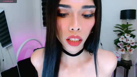 Snapshot of angelamonroe chatting on 09-25-25, 01:26 SENORITA online show from 09-25-25, 01:26