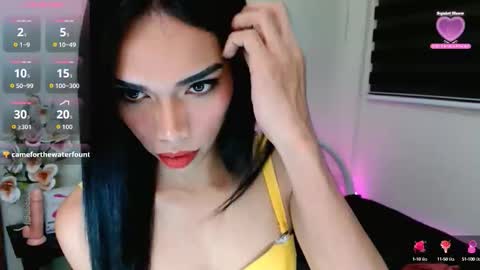 Snapshot of angelamonroe chatting on 10-11-25, 05:44 SENORITA online show from 10-11-25, 05:44
