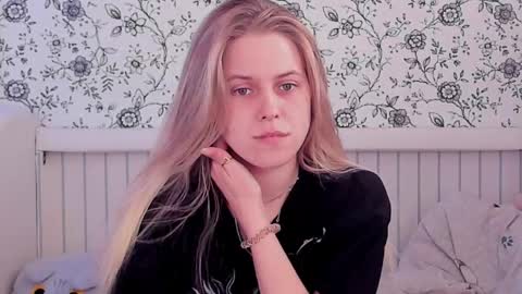 Snapshot of angelanty chatting on 05-29-26, 03:43 Darsi Anty online show from 05-29-26, 03:43