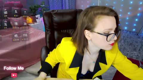 Snapshot of angelawhity chatting on 01-08-25, 06:31 Angela online show from 01-08-25, 06:31