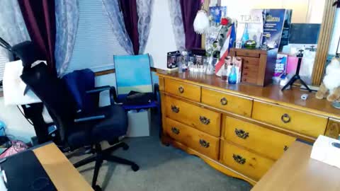 Angela Longcock online show from 06-04-26, 05:02