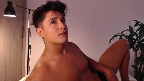 Snapshot of angelcossio chatting on 12-13-24, 08:26 Angel online show from 12-13-24, 08:26