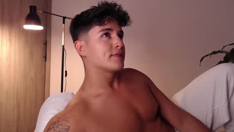 Snapshot of angelcossio chatting on 12-21-24, 10:51 Angel online show from 12-21-24, 10:51