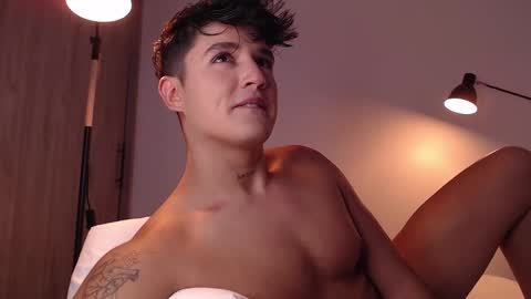 Snapshot of angelcossio chatting on 02-16-25, 11:59 Angel online show from 02-16-25, 11:59