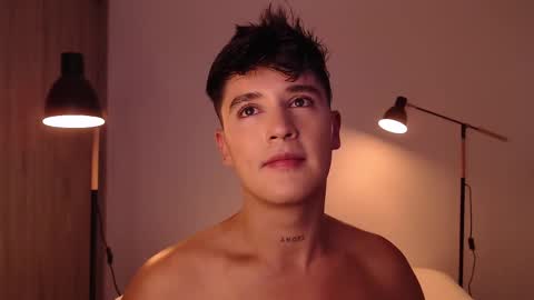 Snapshot of angelcossio chatting on 03-07-25, 01:20 Angel online show from 03-07-25, 01:20