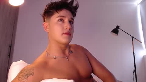 Snapshot of angelcossio chatting on 09-21-25, 06:42 Angel online show from 09-21-25, 06:42