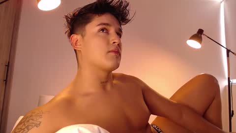 Snapshot of angelcossio chatting on 09-28-25, 09:53 Angel online show from 09-28-25, 09:53