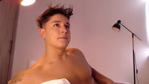 Snapshot of angelcossio chatting on 10-02-25, 08:05 Angel online show from 10-02-25, 08:05