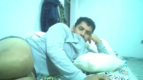 Snapshot of angeldavid90 chatting on 10-31-25, 03:18 angeldavid90 online show from 10-31-25, 03:18