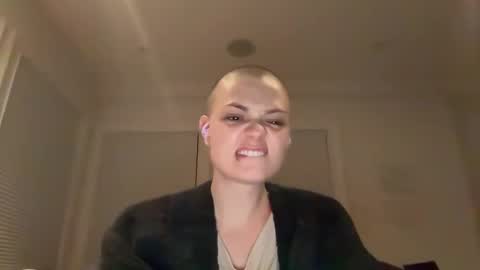 Snapshot of angeleleven11 chatting on 01-17-25, 07:41 angeleleven11 online show from 01-17-25, 07:41