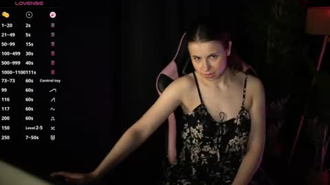 Snapshot of angeles_08 chatting on 06-18-26, 09:47 Angel online show from 06-18-26, 09:47