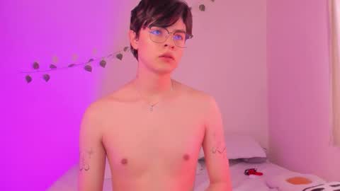 Angel Fiore online show from 11-04-25, 04:39