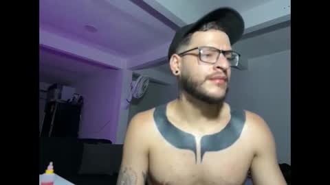 Snapshot of angelfrancooo chatting on 10-20-25, 01:39 angelfrancooo online show from 10-20-25, 01:39