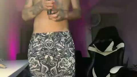 Snapshot of angelfrancooo chatting on 10-26-25, 10:47 angelfrancooo online show from 10-26-25, 10:47