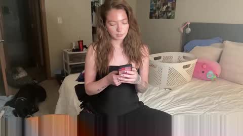 Snapshot of angelgrl444 chatting on 01-17-25, 01:36 Princess Peach online show from 01-17-25, 01:36