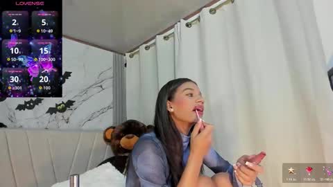 Snapshot of angeli_sexi chatting on 10-27-25, 12:04 Carolina online show from 10-27-25, 12:04