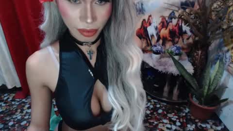 DIVINE ANGEL online show from 03-11-25, 09:24