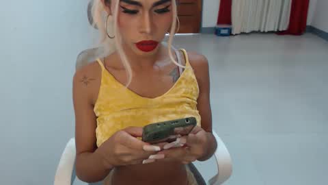 DIVINE ANGEL online show from 09-13-25, 01:38