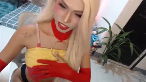DIVINE ANGEL online show from 05-08-26, 01:00