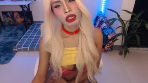 DIVINE ANGEL online show from 05-09-26, 11:32